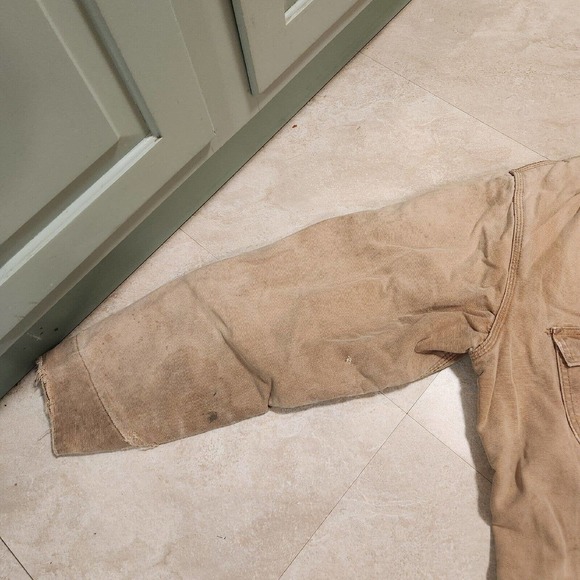 VTG Carhartt Mens FADED DISTRESSED USA Made Quilted Canvas Barn Work Jacket - Picture 9 of 12